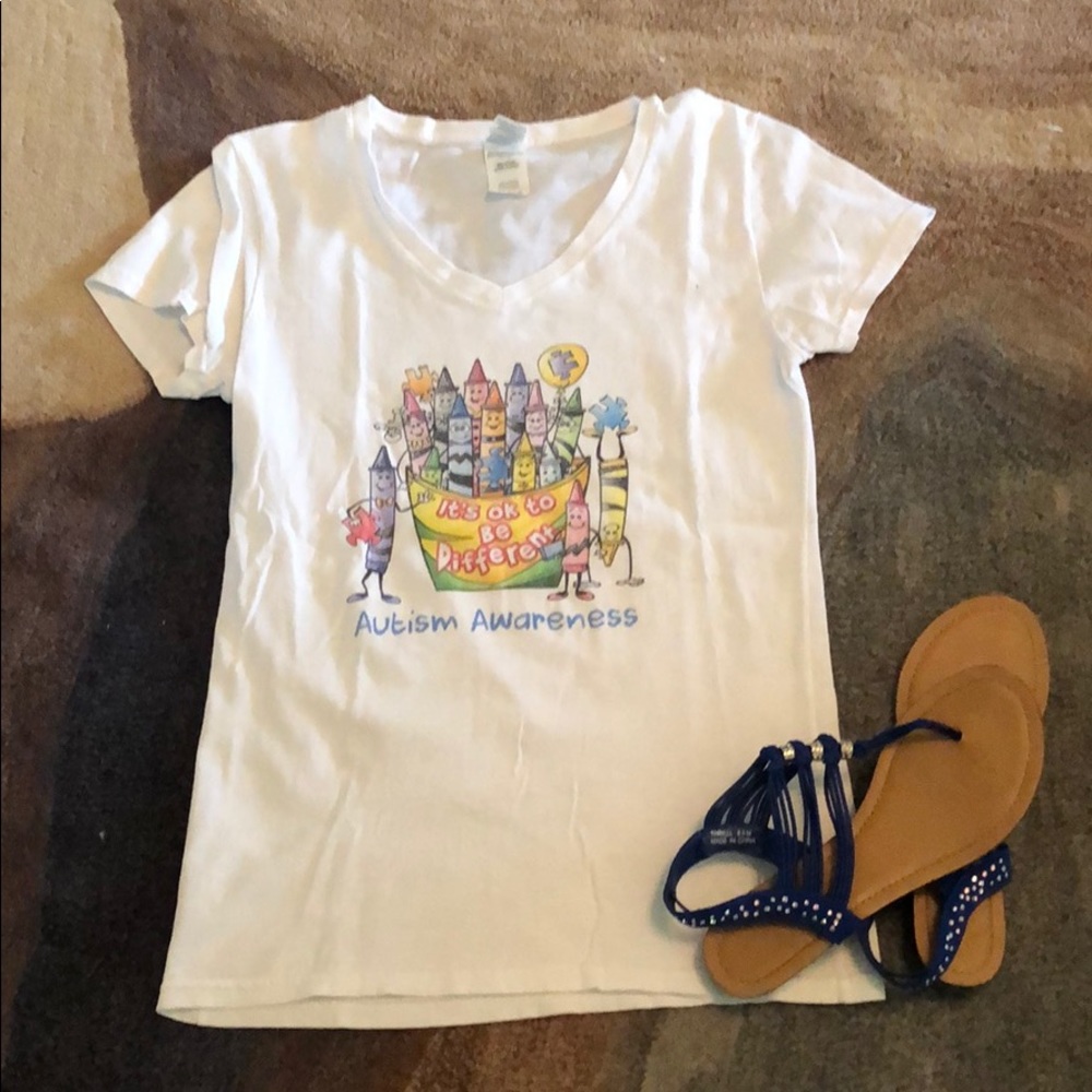Crayon Autism Awareness V-Neck Shirt XS